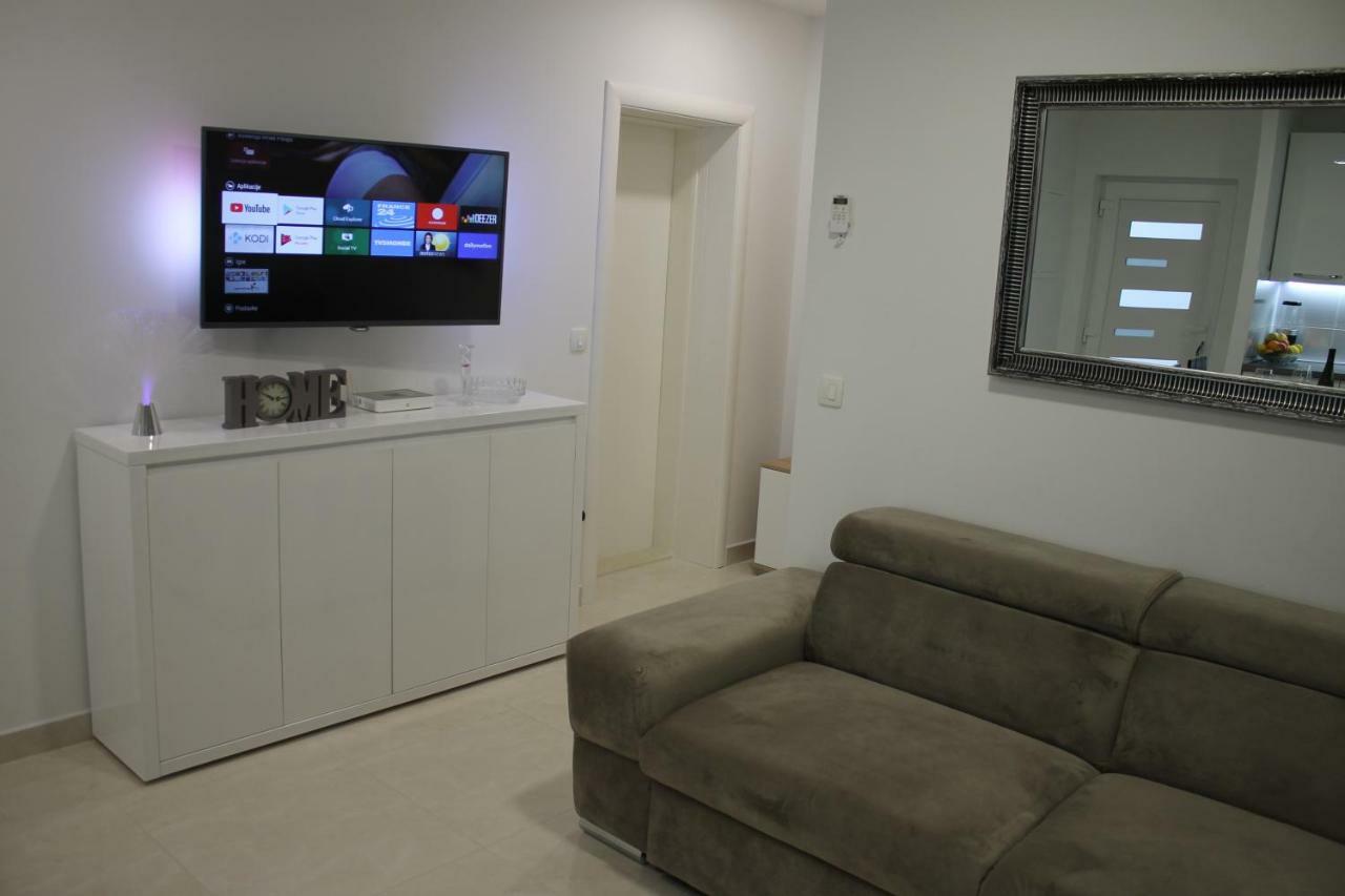 Apartments Valentino Gradac  Zewnętrze zdjęcie