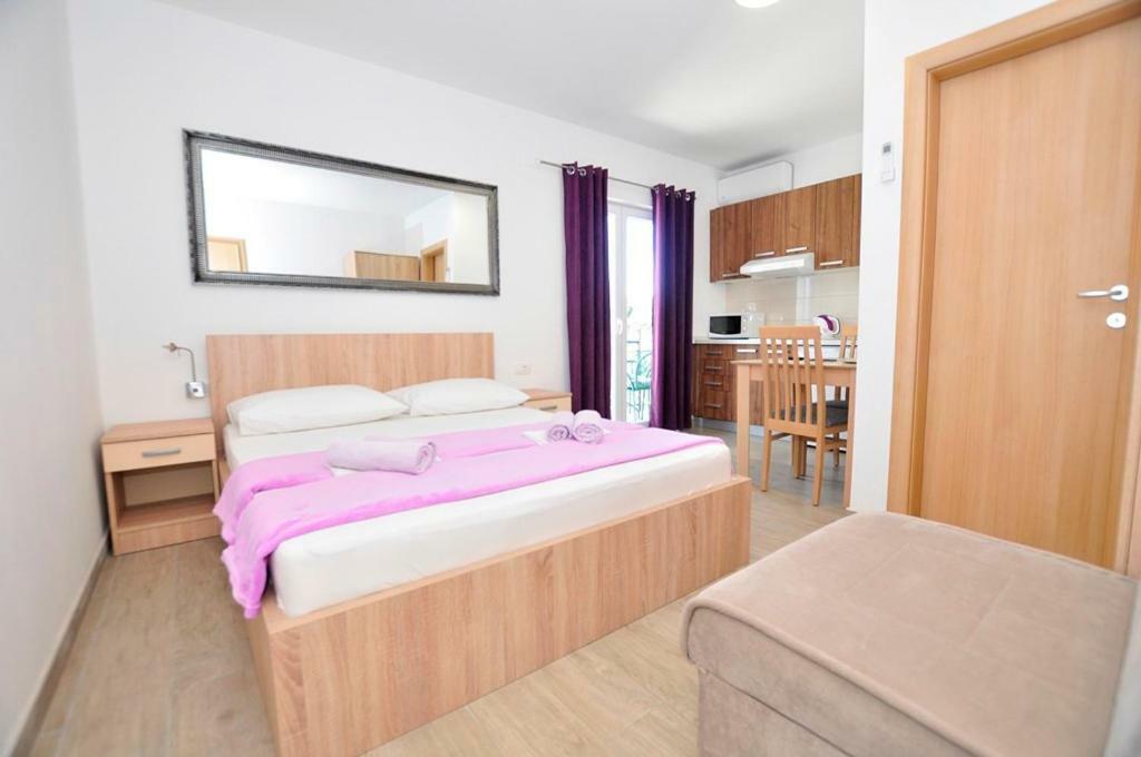 Apartments Valentino Gradac  Zewnętrze zdjęcie